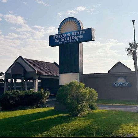 Days Inn & Suites By Wyndham Jennings Extérieur photo