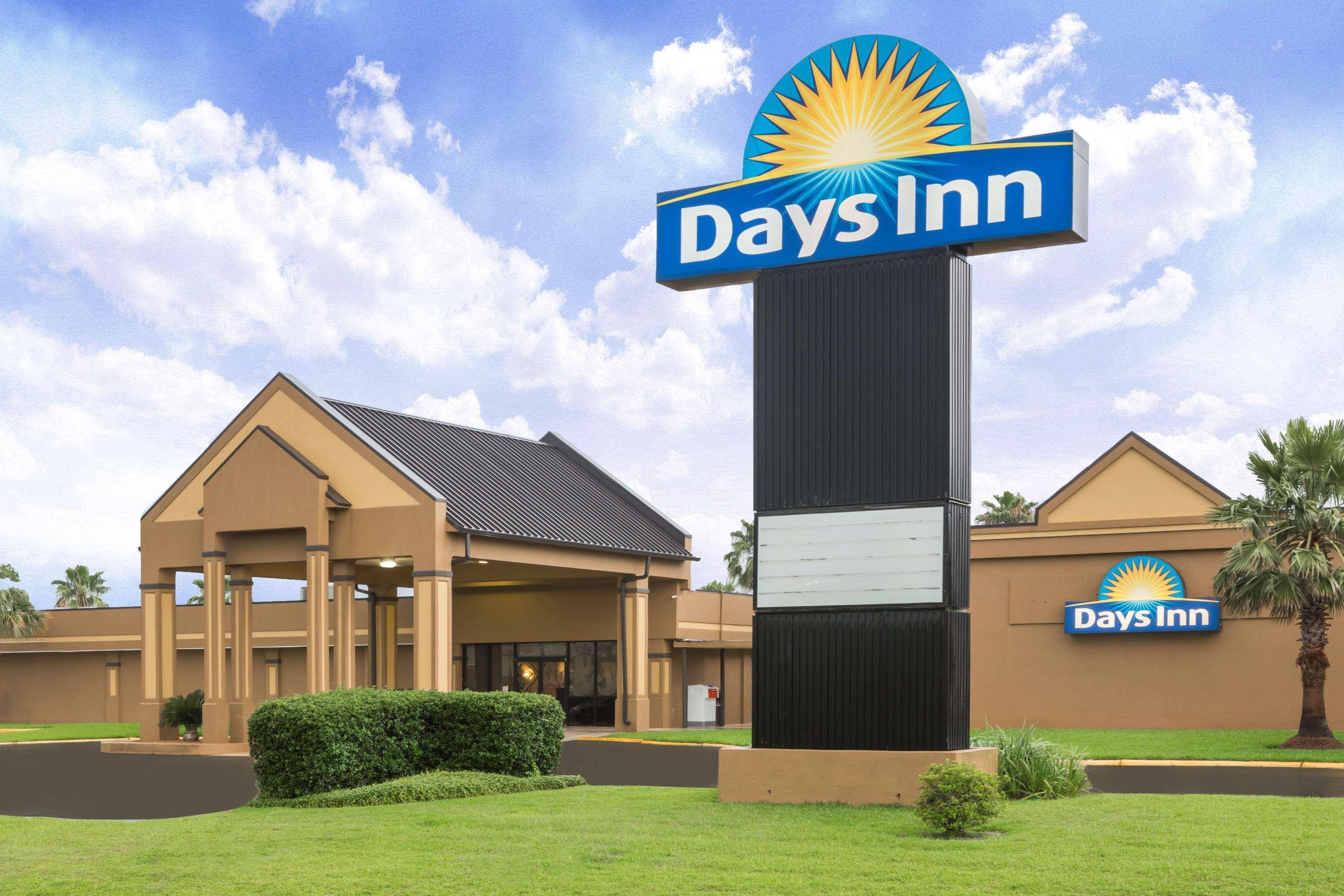 Days Inn & Suites By Wyndham Jennings Extérieur photo