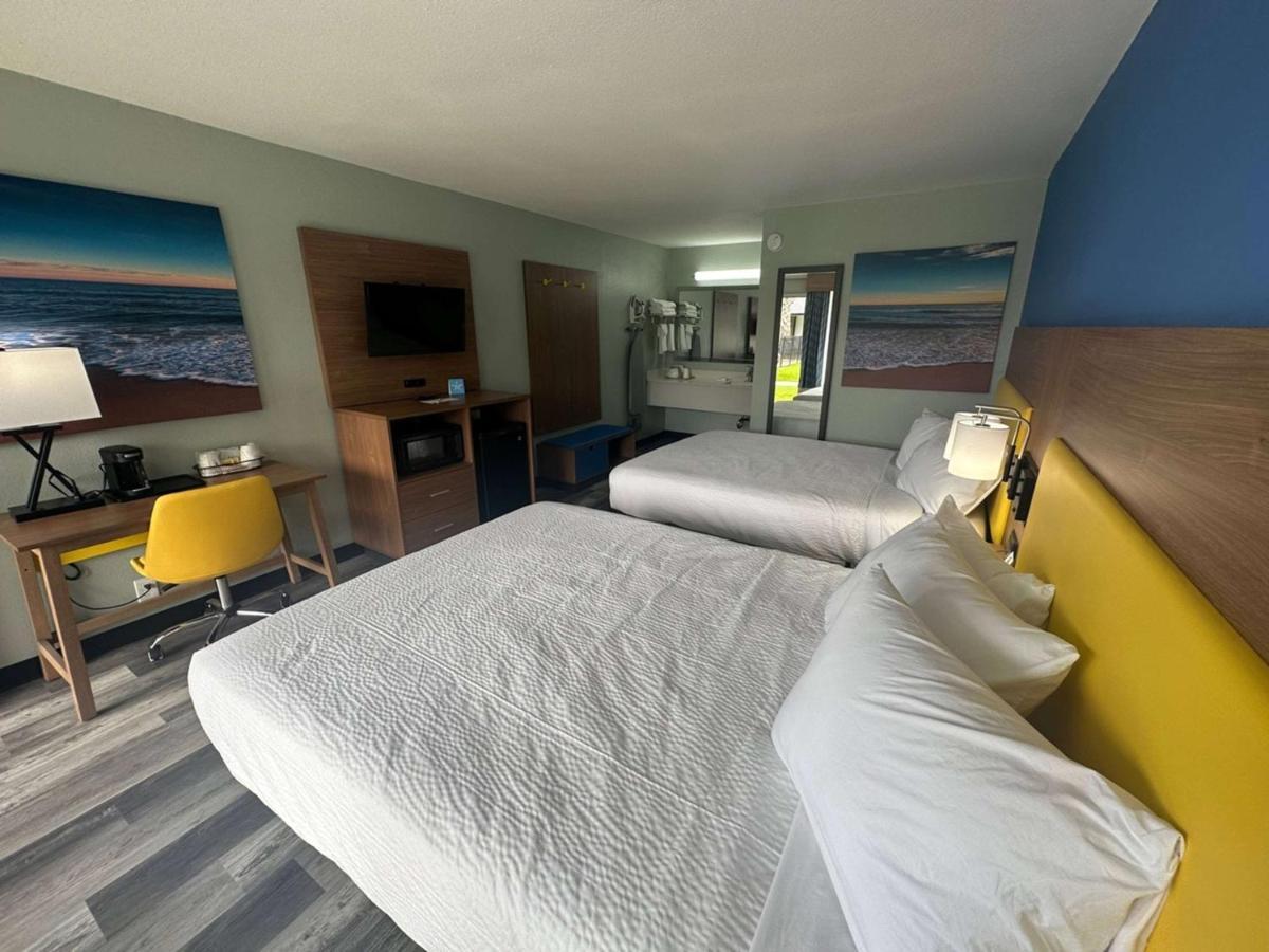 Days Inn & Suites By Wyndham Jennings Extérieur photo