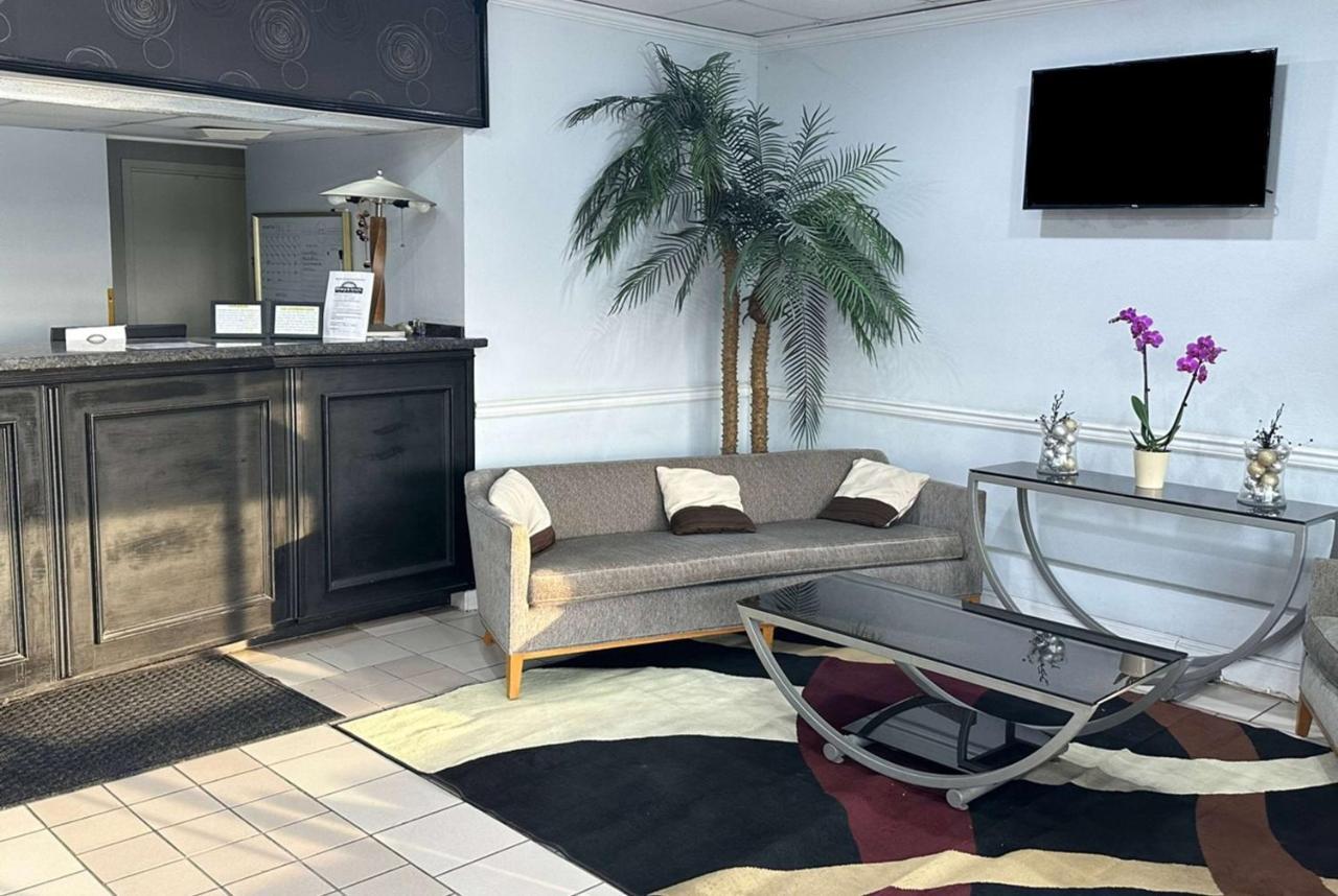Days Inn & Suites By Wyndham Jennings Extérieur photo