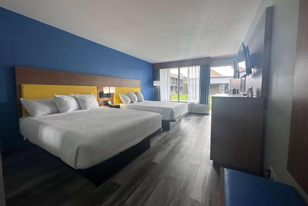 Days Inn & Suites By Wyndham Jennings Extérieur photo