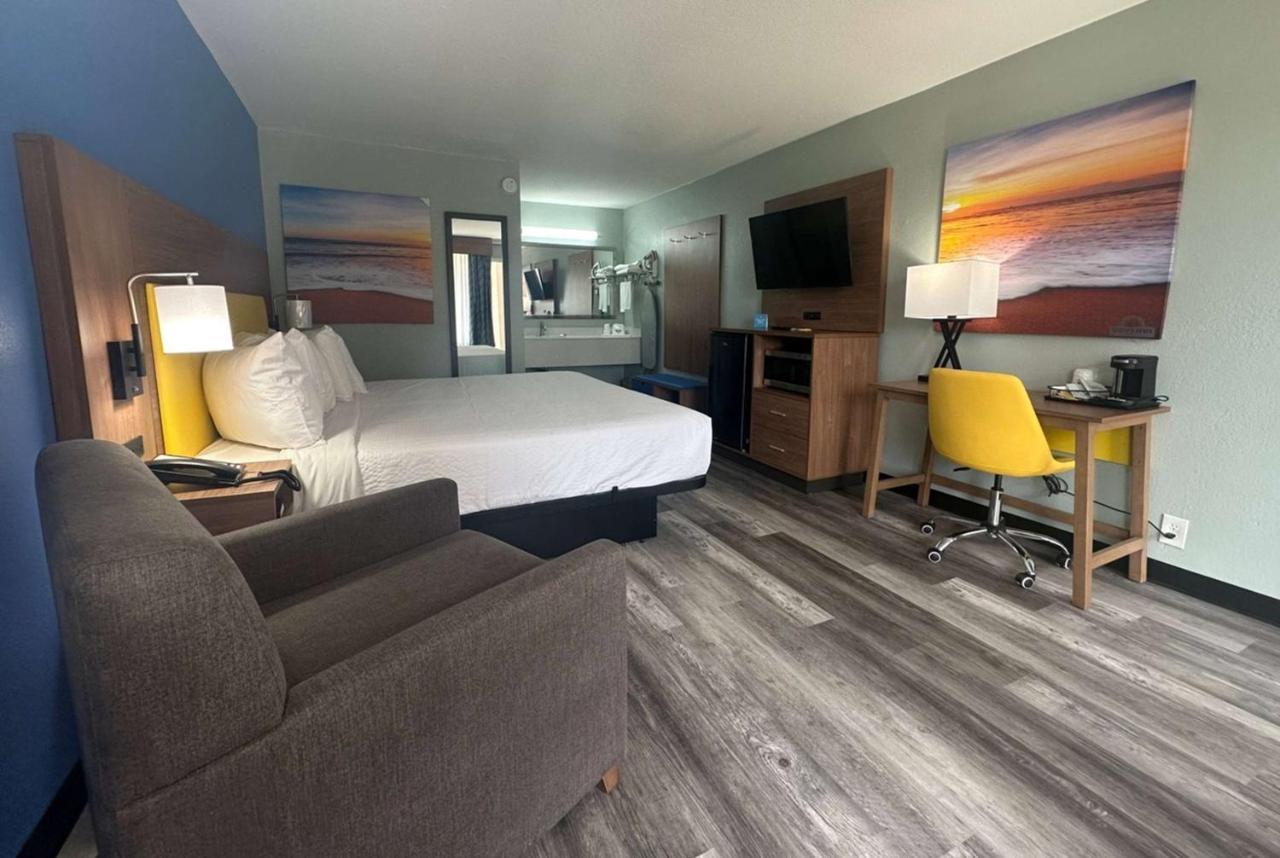 Days Inn & Suites By Wyndham Jennings Extérieur photo